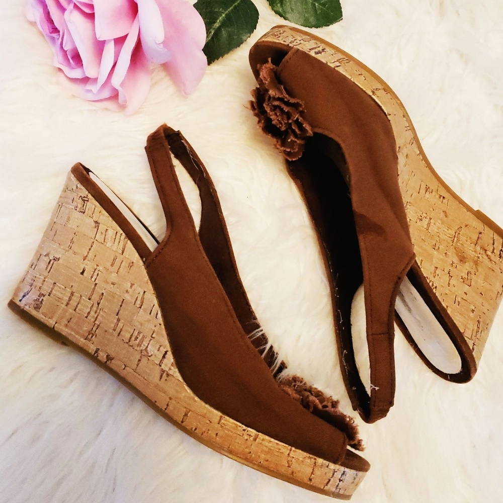 American Eagle Wedges Size 8